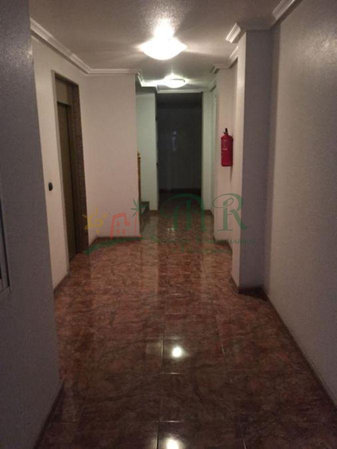 For sale of flat in Almoradí