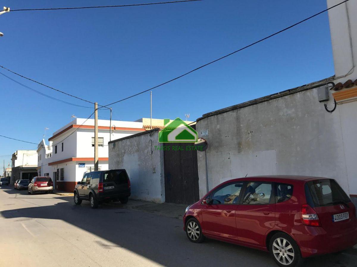 For sale of land in Chipiona