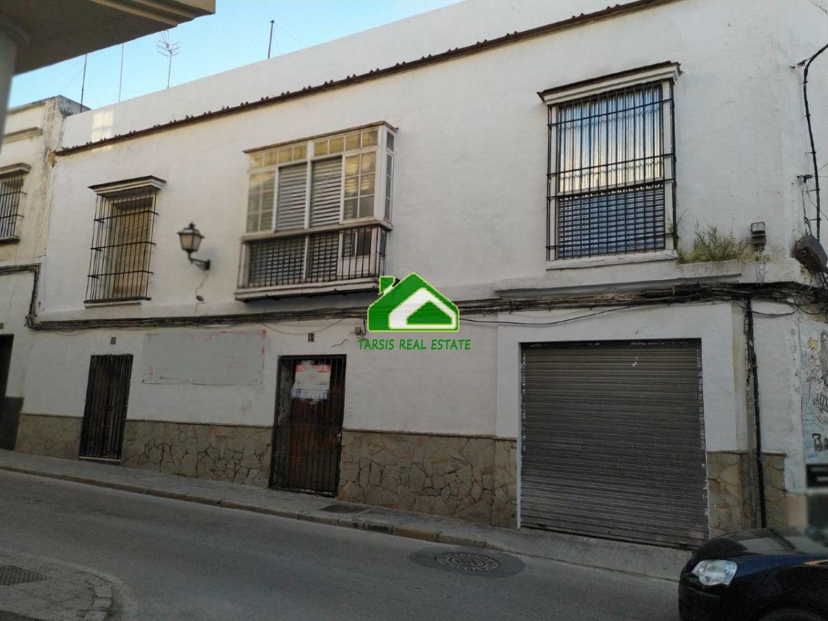 For sale of building in Sanlúcar de Barrameda