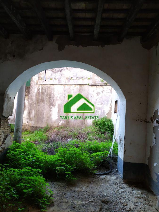 For sale of building in Sanlúcar de Barrameda