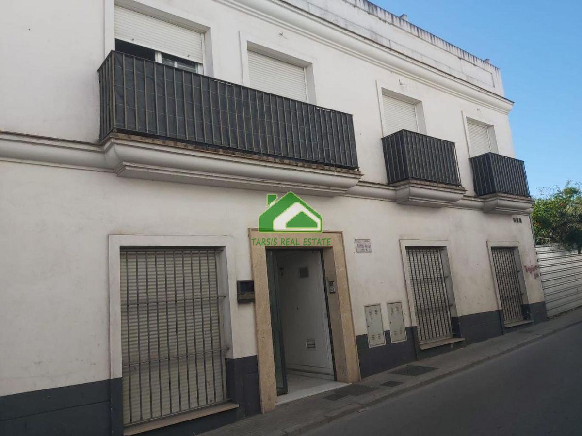 For sale of apartment in Sanlúcar de Barrameda