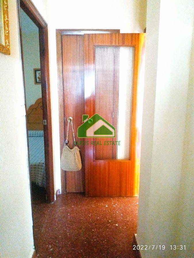 For sale of flat in Sanlúcar de Barrameda