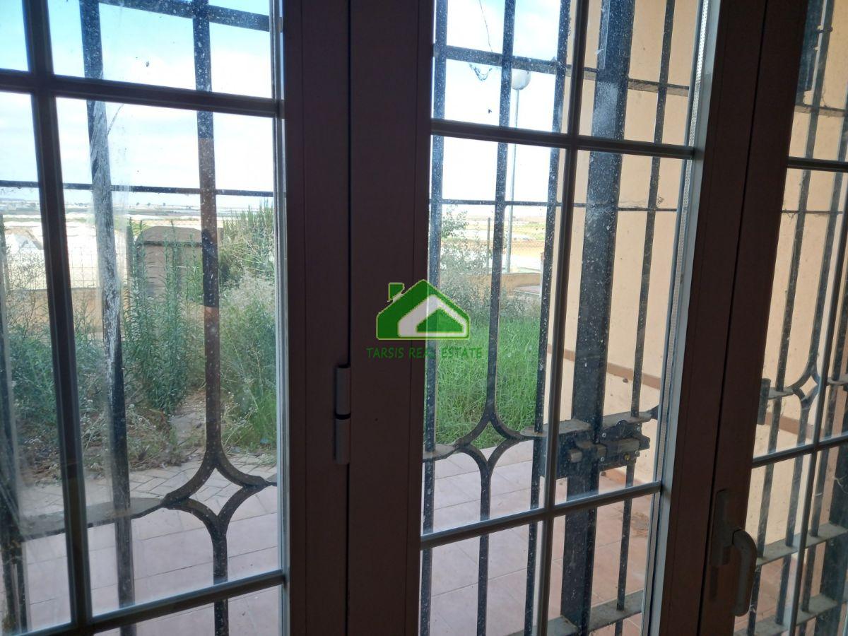 For sale of flat in Sanlúcar de Barrameda