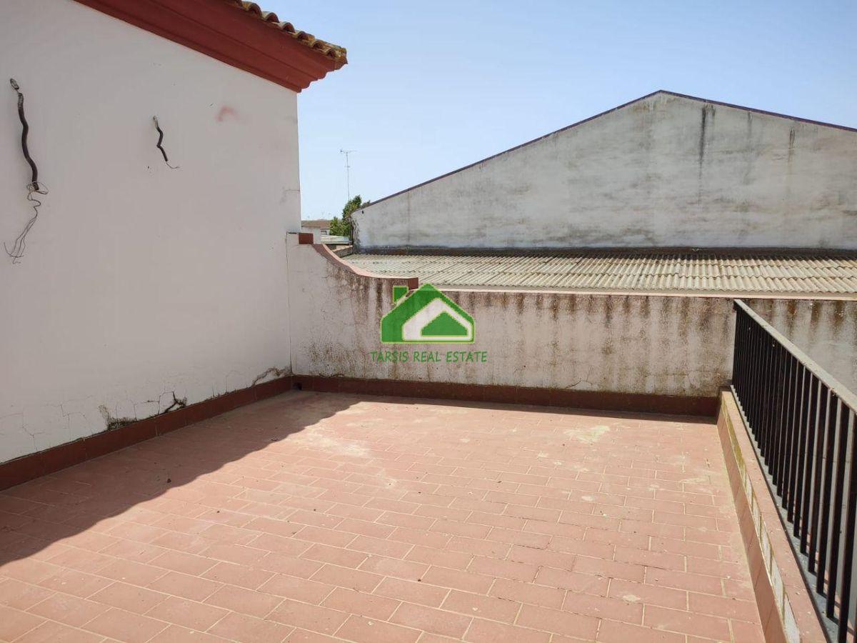 For sale of house in Almonte