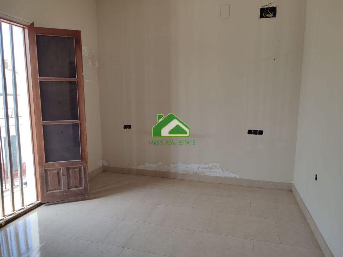 For sale of house in Almonte