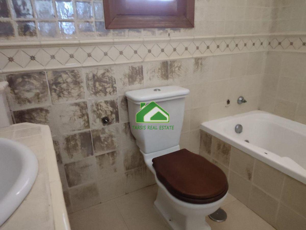 For sale of house in Almonte