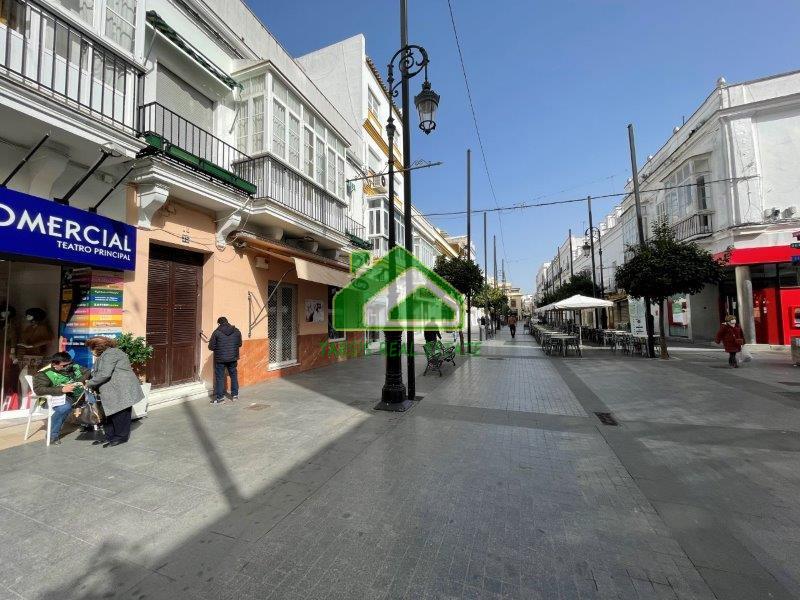 Venta de local comercial en Sanlúcar de Barrameda