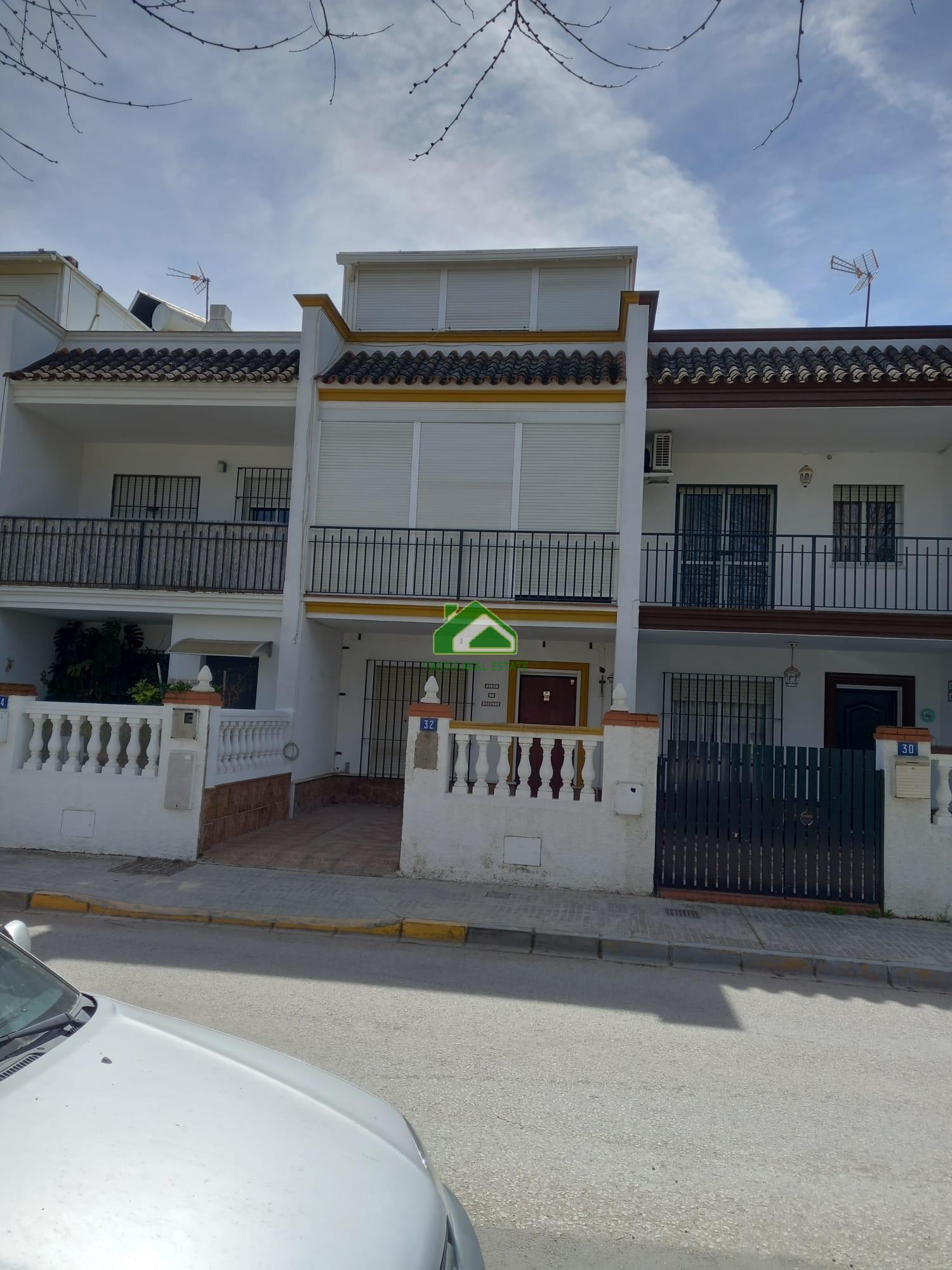 For sale of duplex in Chipiona