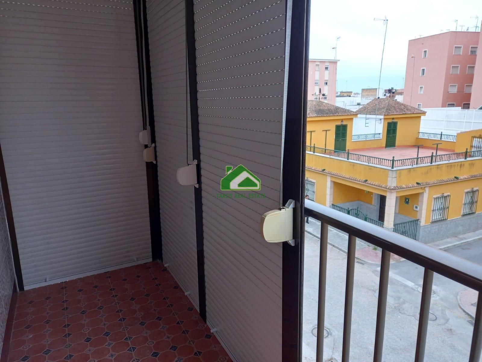 For sale of flat in Sanlúcar de Barrameda
