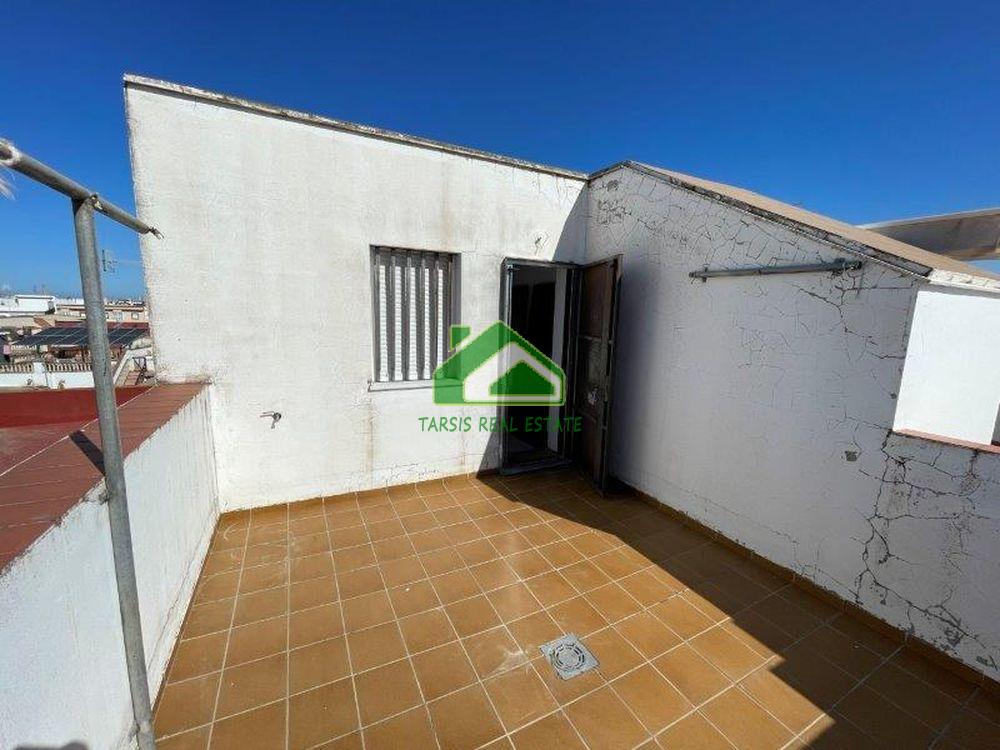 For sale of duplex in Chipiona