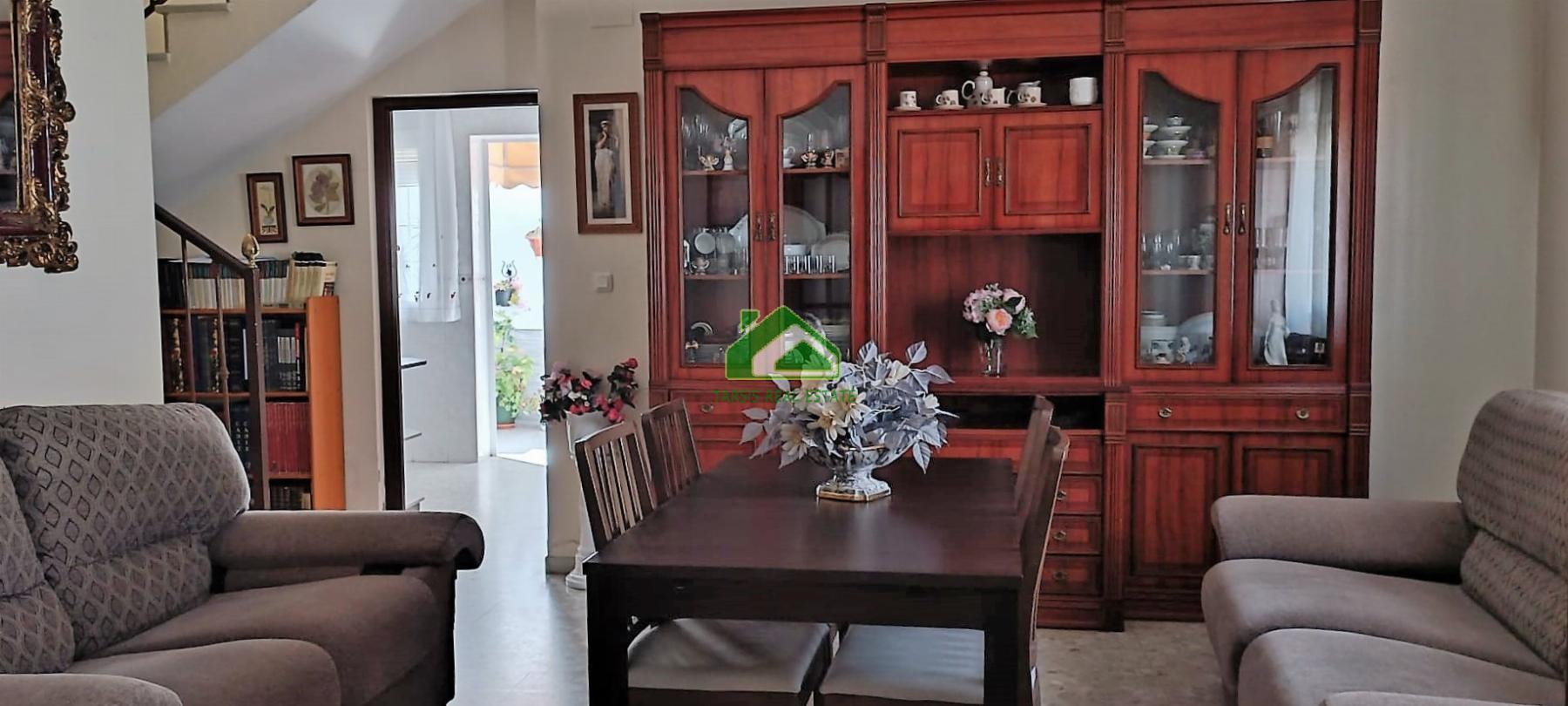 For sale of house in Sanlúcar de Barrameda