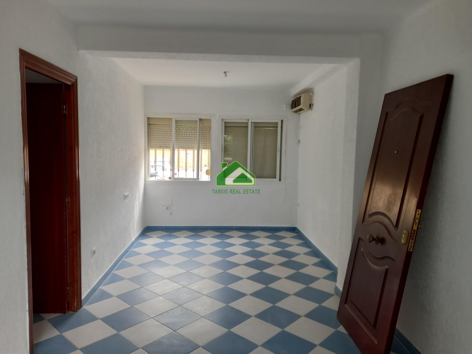 For sale of flat in Sanlúcar de Barrameda