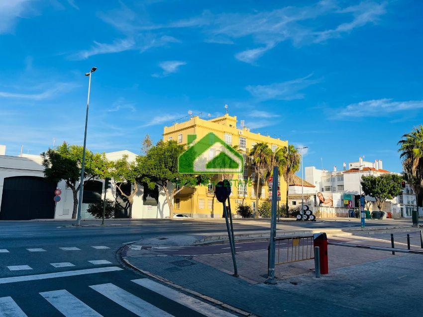 For sale of apartment in Sanlúcar de Barrameda