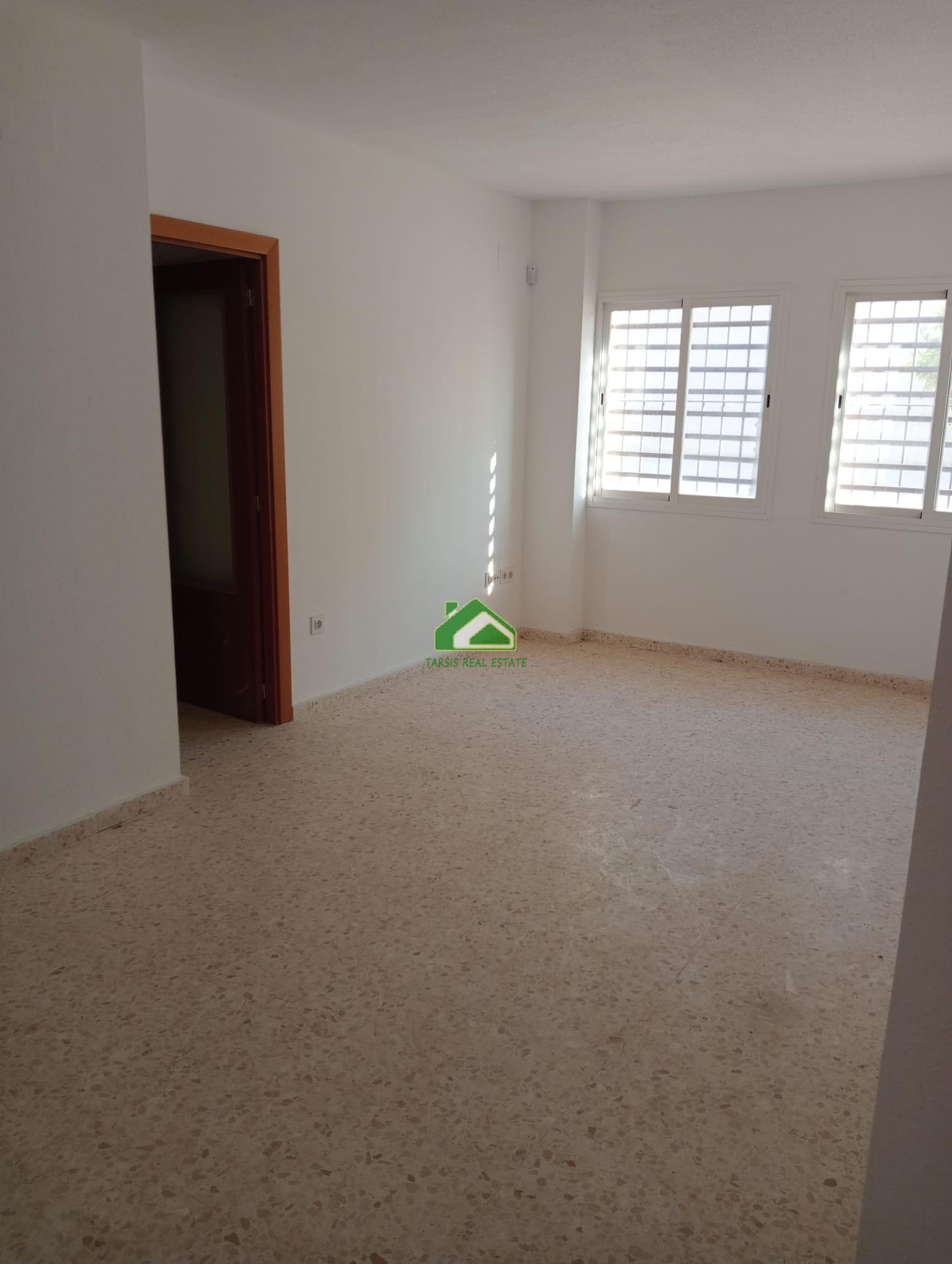 For sale of flat in La Palma del Condado