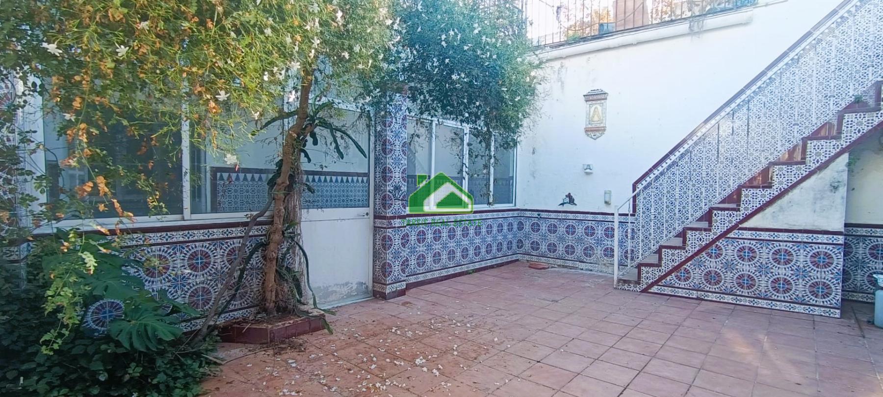 For sale of house in Sanlúcar de Barrameda