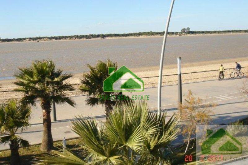 For sale of flat in Sanlúcar de Barrameda