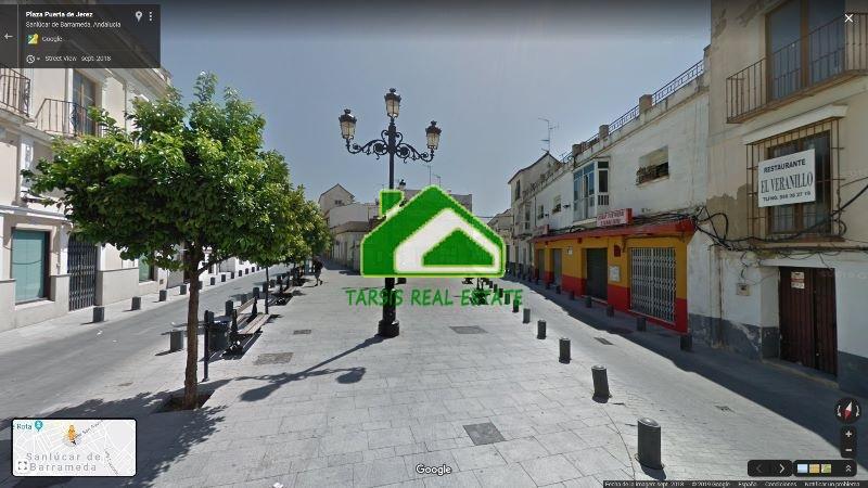 For sale of building in Sanlúcar de Barrameda