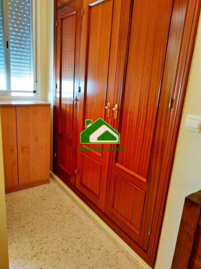 For sale of flat in Sanlúcar de Barrameda