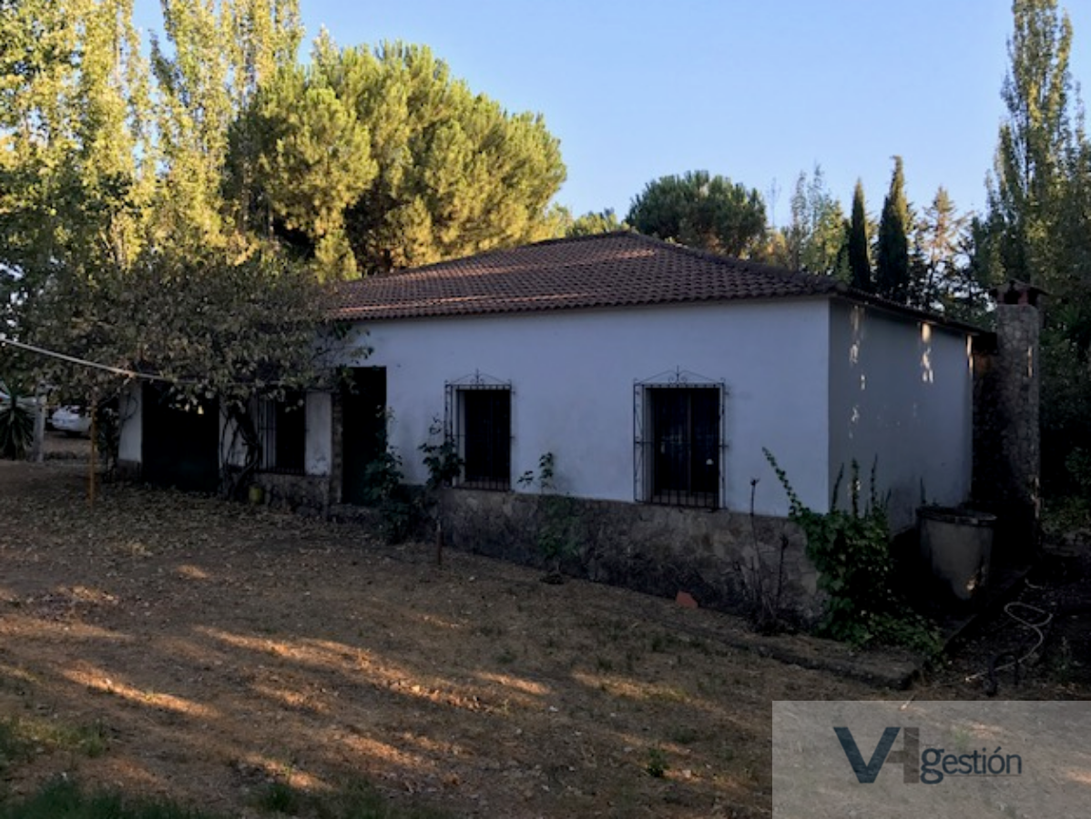 Venta de chalet en Setenil de las Bodegas