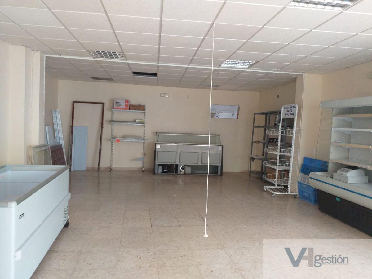 Venta de local comercial en Villamartín