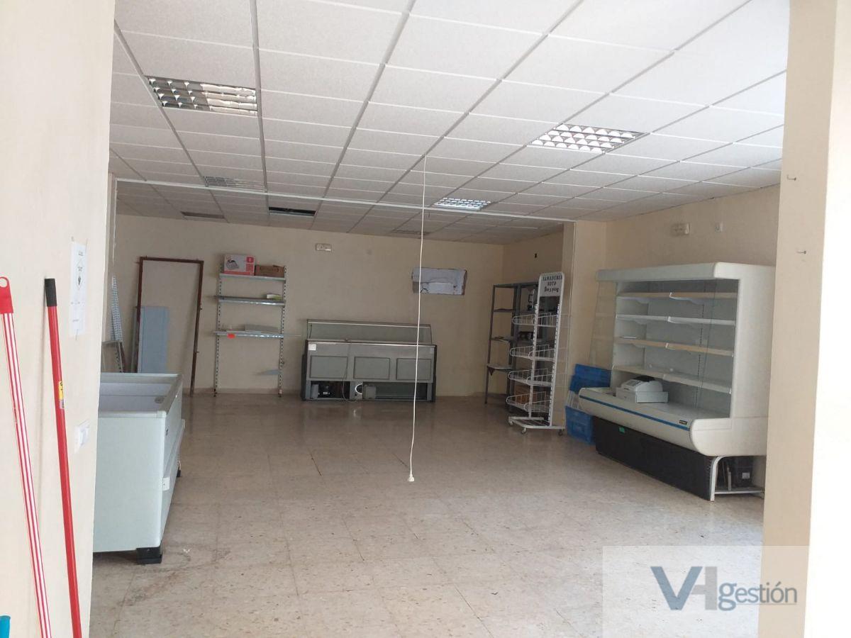 Venta de local comercial en Villamartín