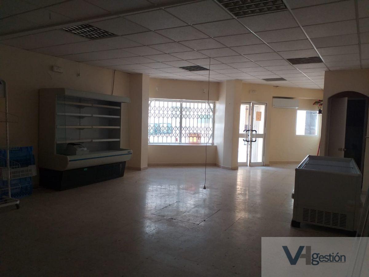 Venta de local comercial en Villamartín