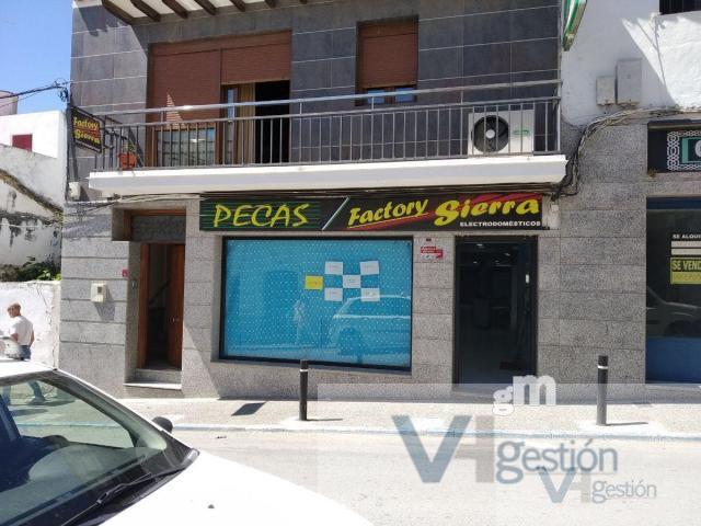 For rent of commercial in Villamartín