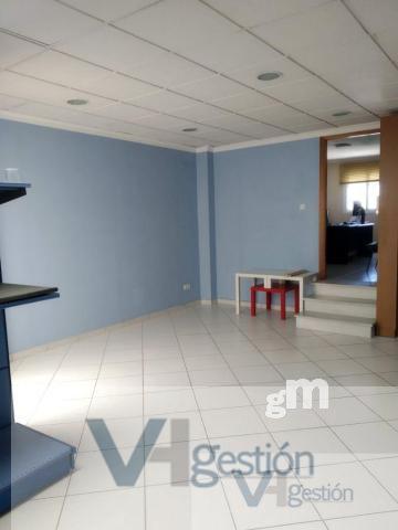 For rent of commercial in Villamartín