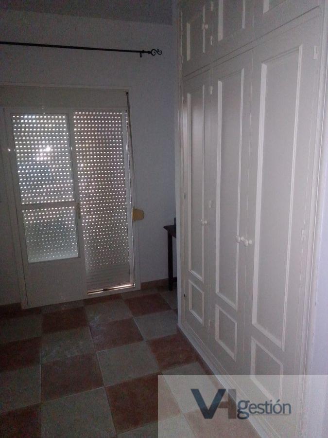 For sale of flat in Villamartín