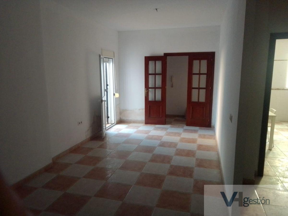 For sale of flat in Villamartín