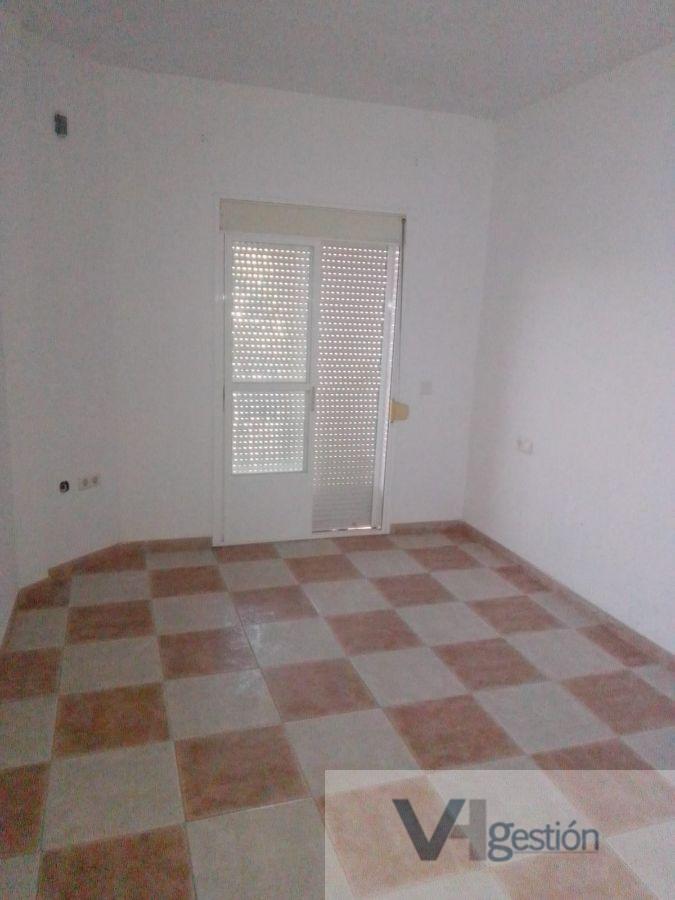 For sale of flat in Villamartín