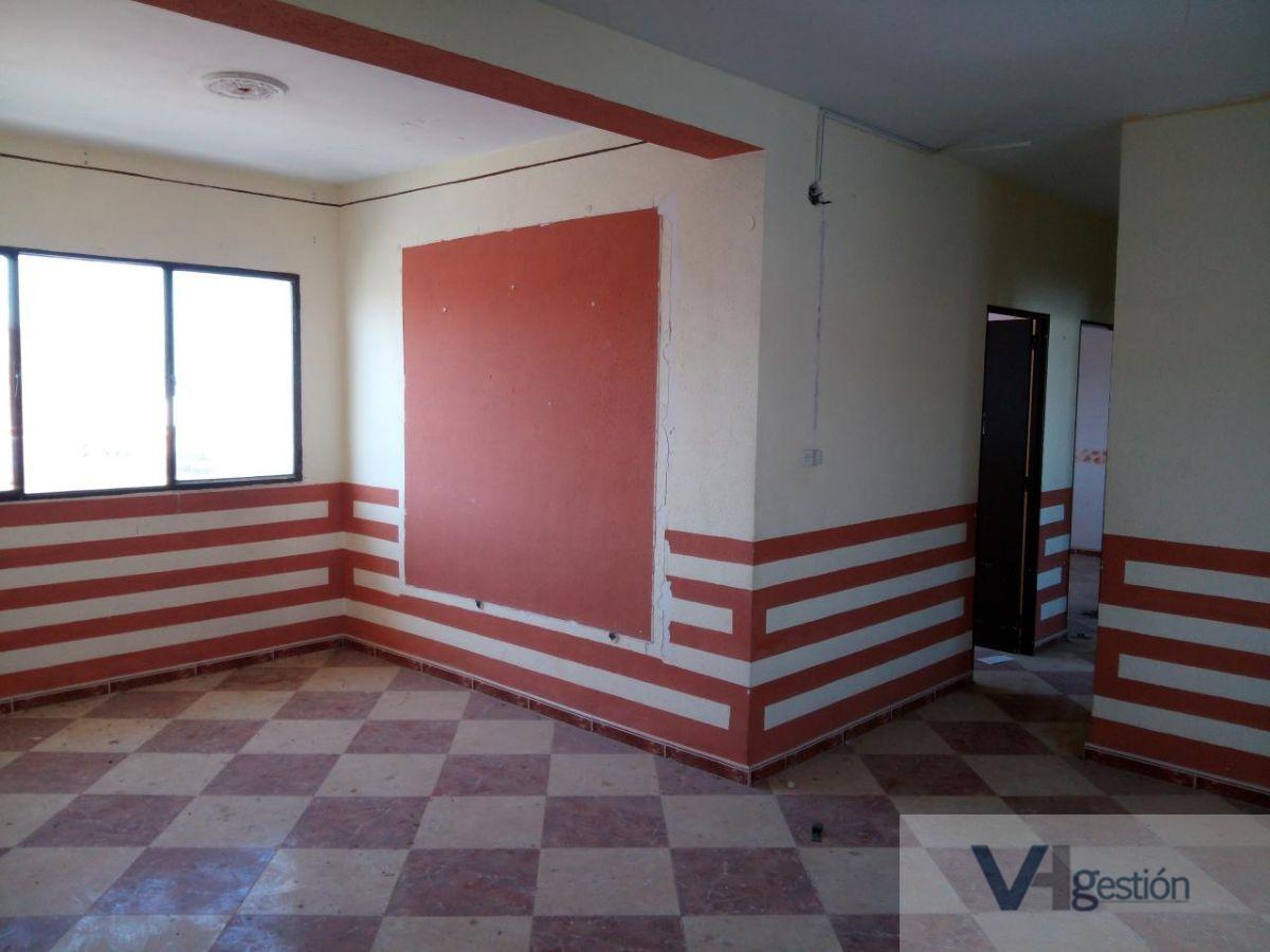 For sale of flat in Puerto Serrano
