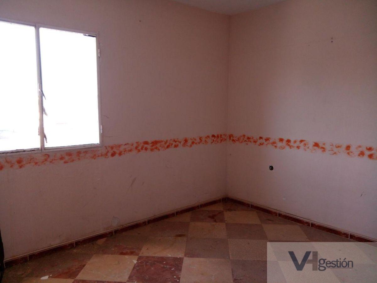For sale of flat in Puerto Serrano