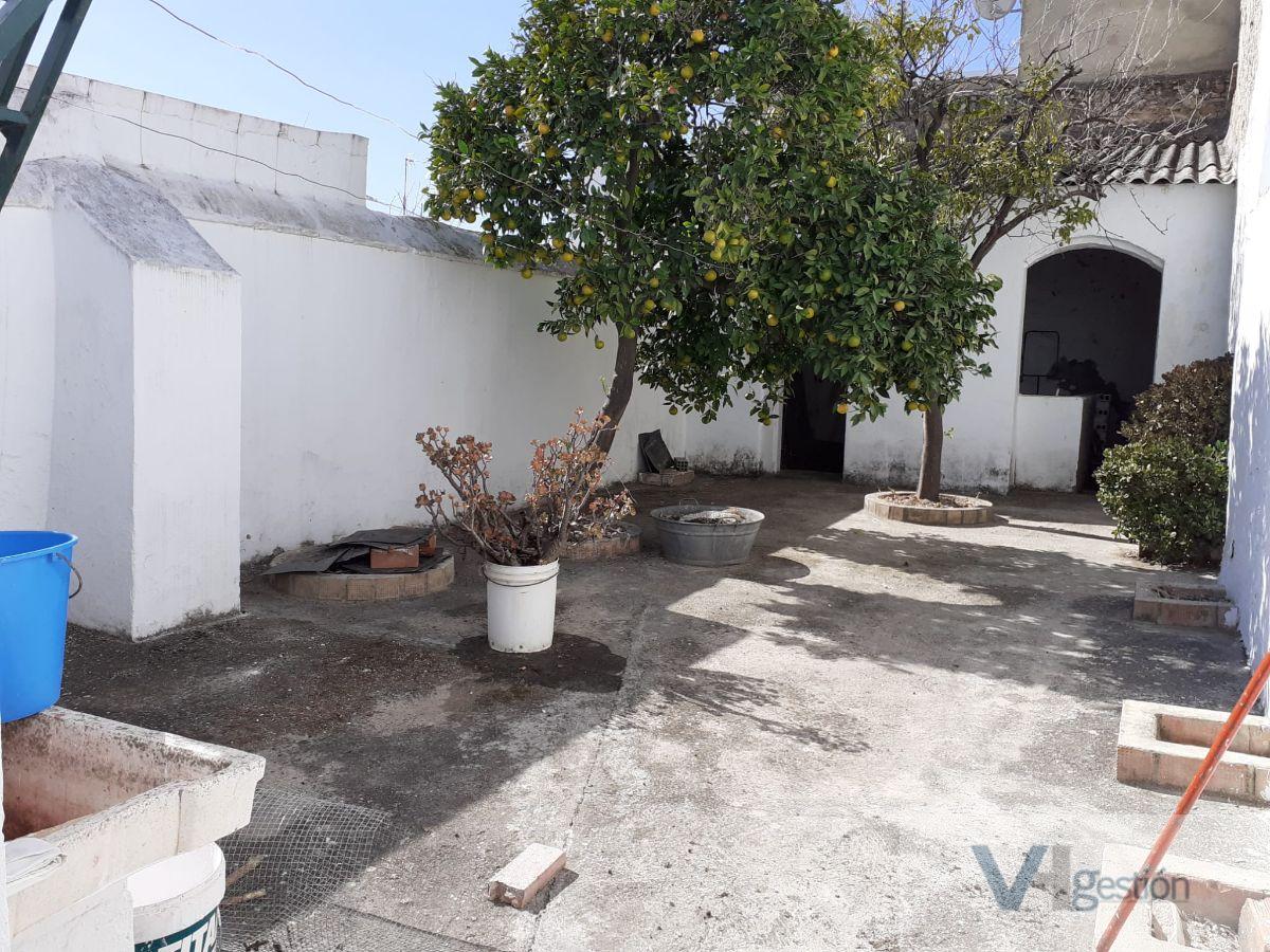 For sale of house in Villamartín