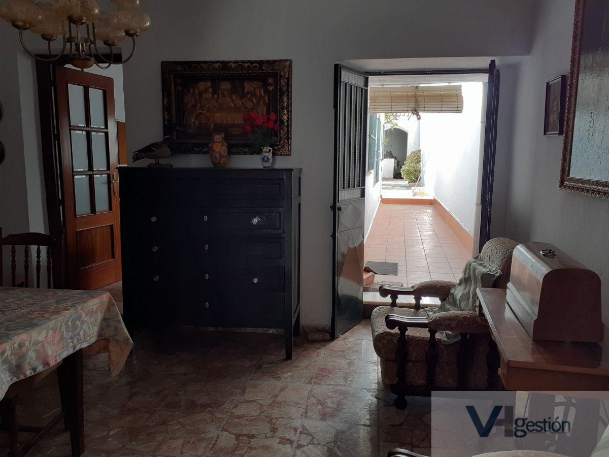 For sale of house in Villamartín