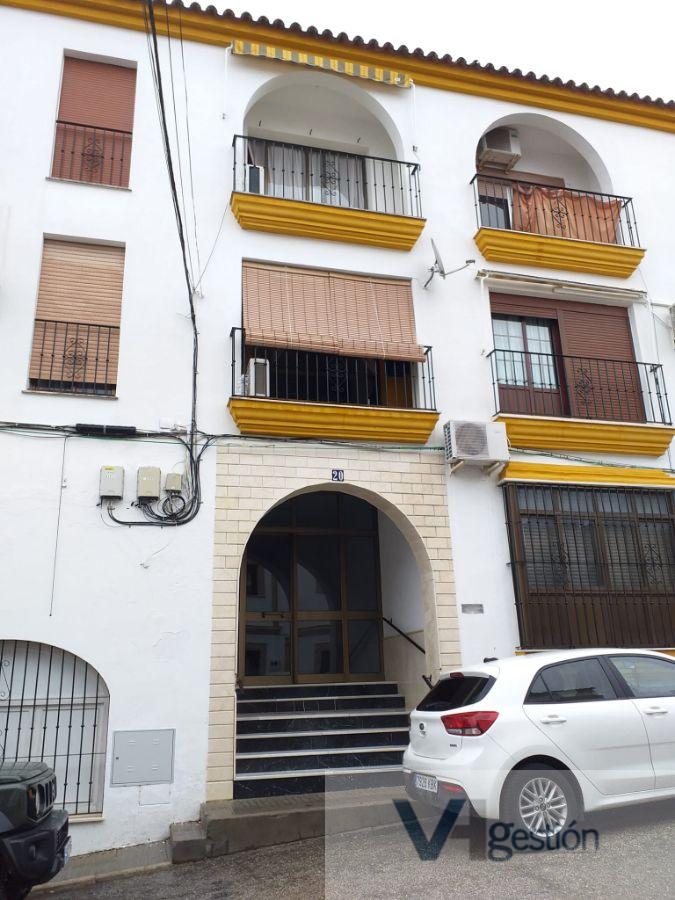 For sale of flat in Prado del Rey