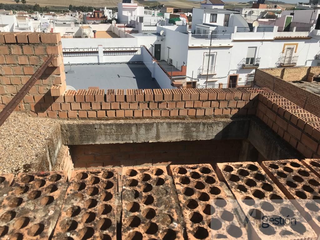 For sale of house in Villamartín