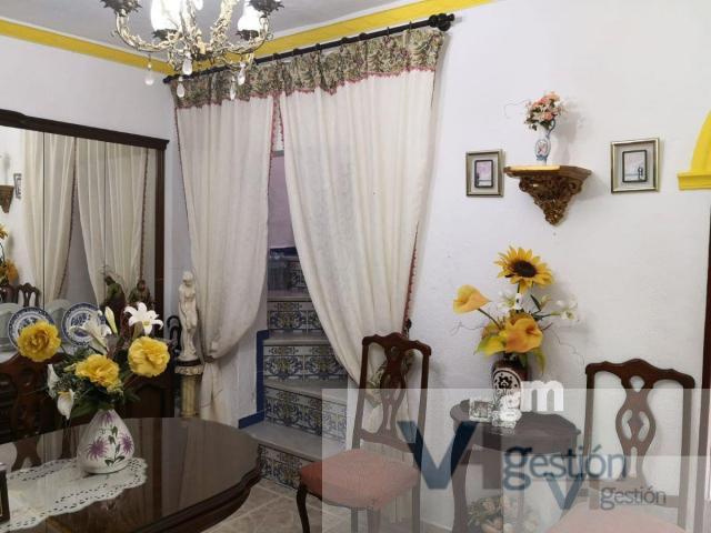 For sale of house in Villamartín