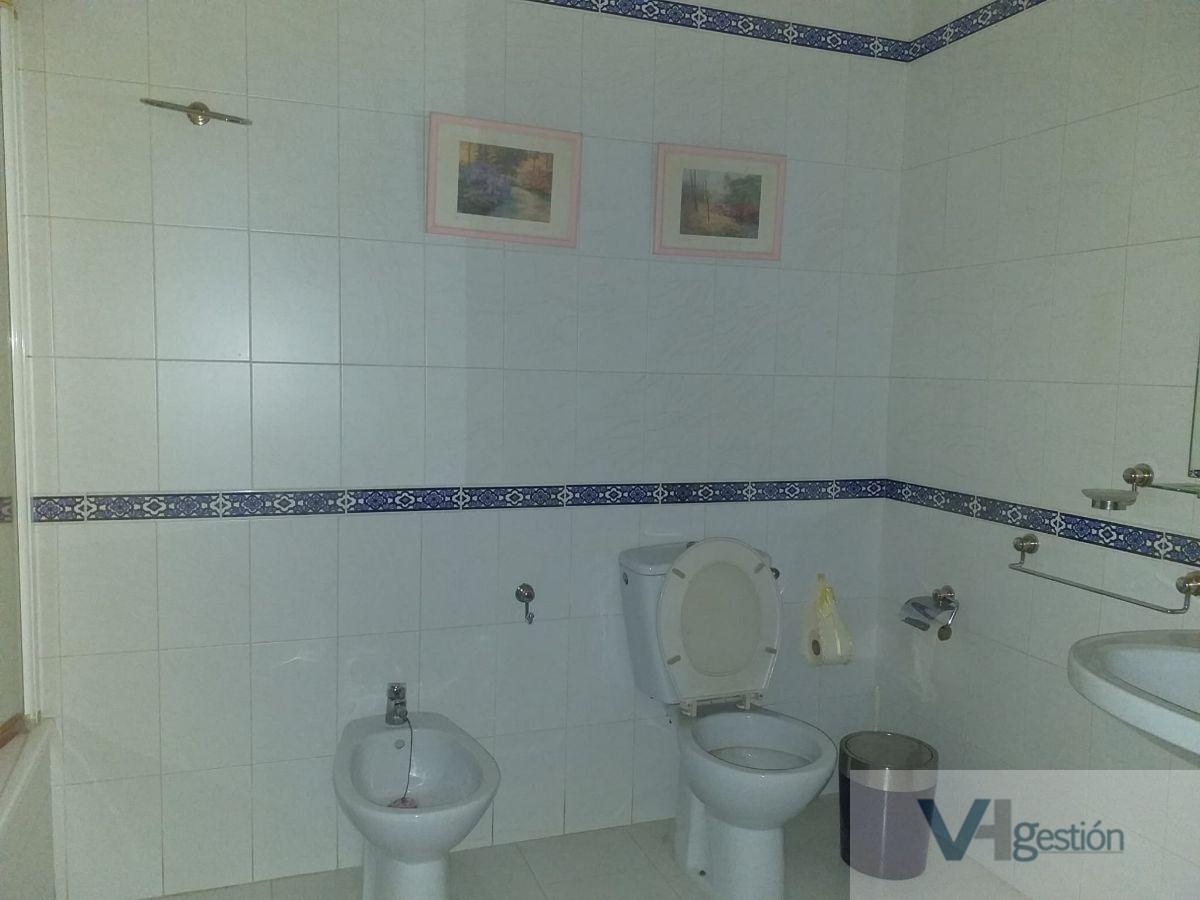 For sale of flat in Villamartín
