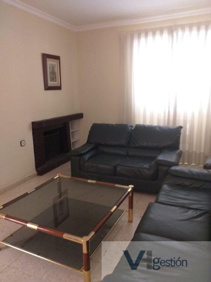 For sale of flat in Villamartín