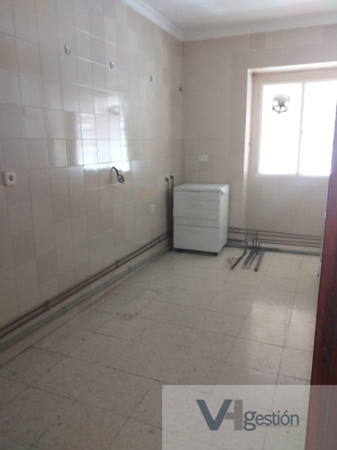 For sale of flat in Villamartín