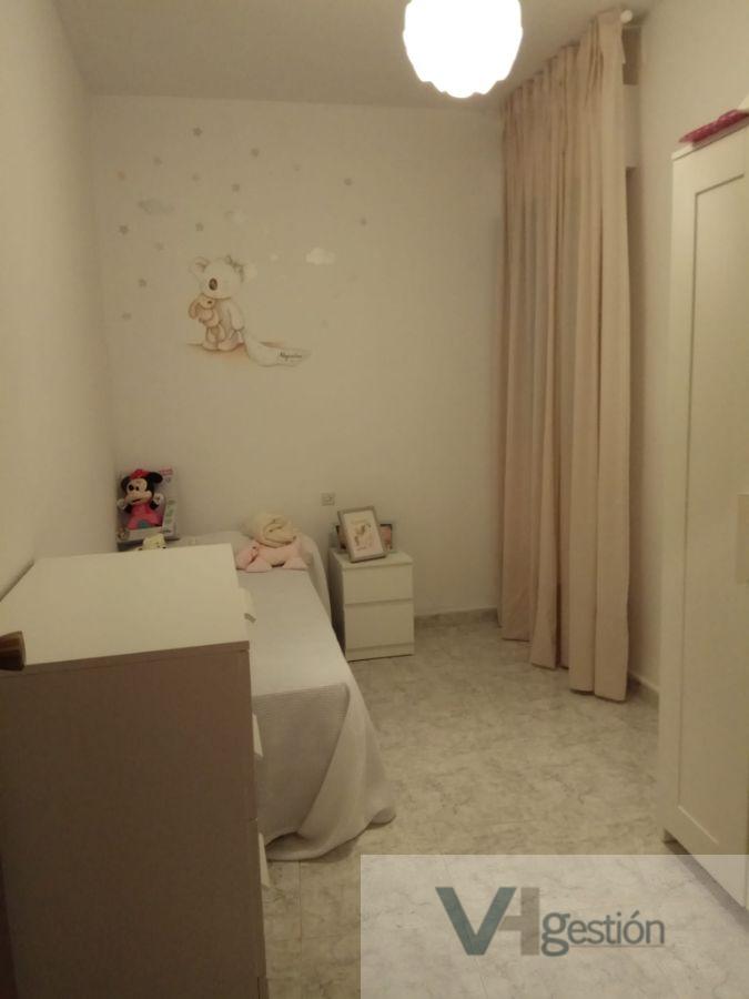 For sale of flat in Villamartín