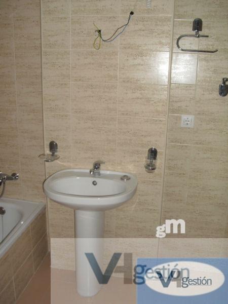 For sale of flat in Villamartín