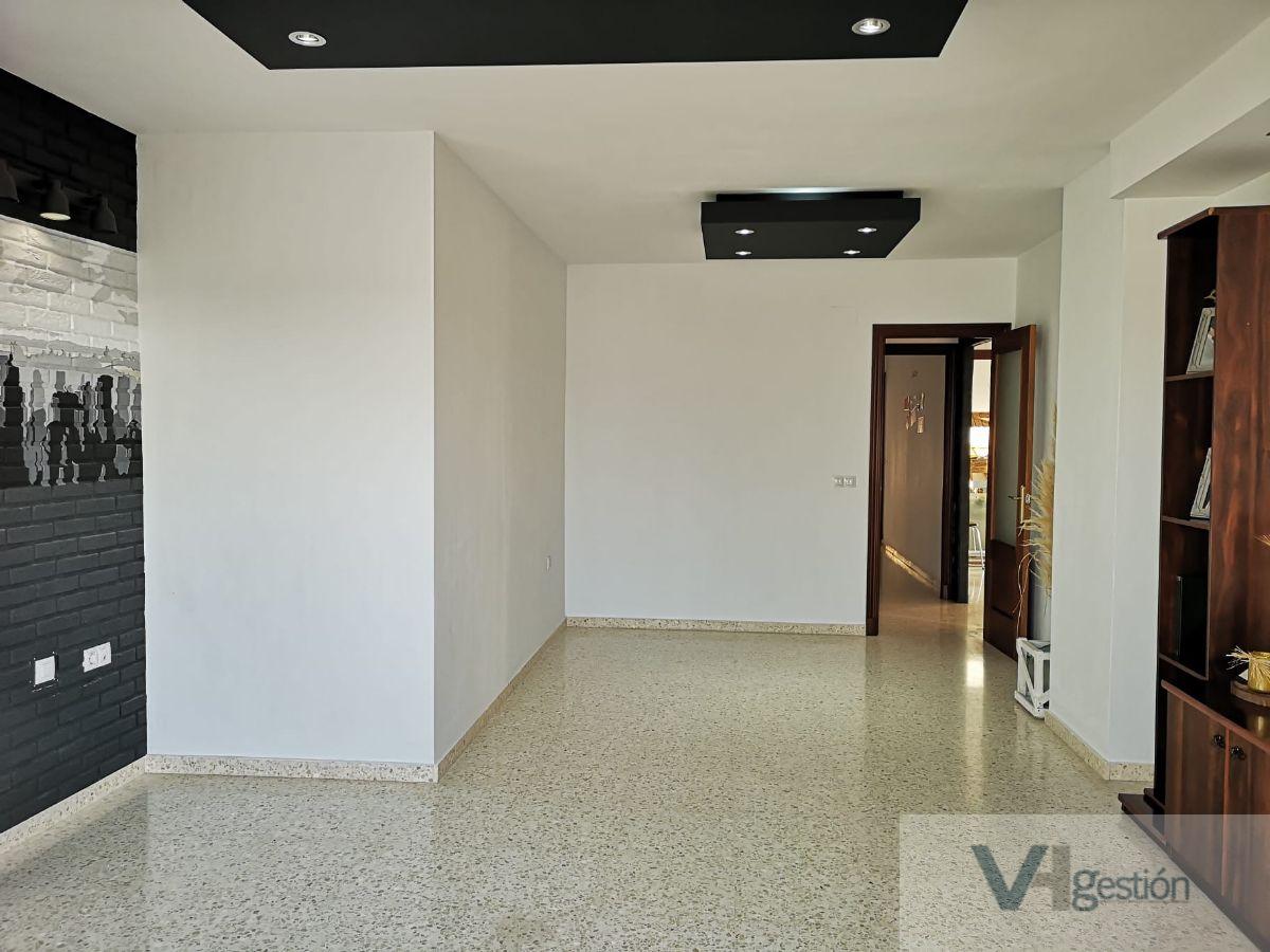 For sale of penthouse in Villamartín