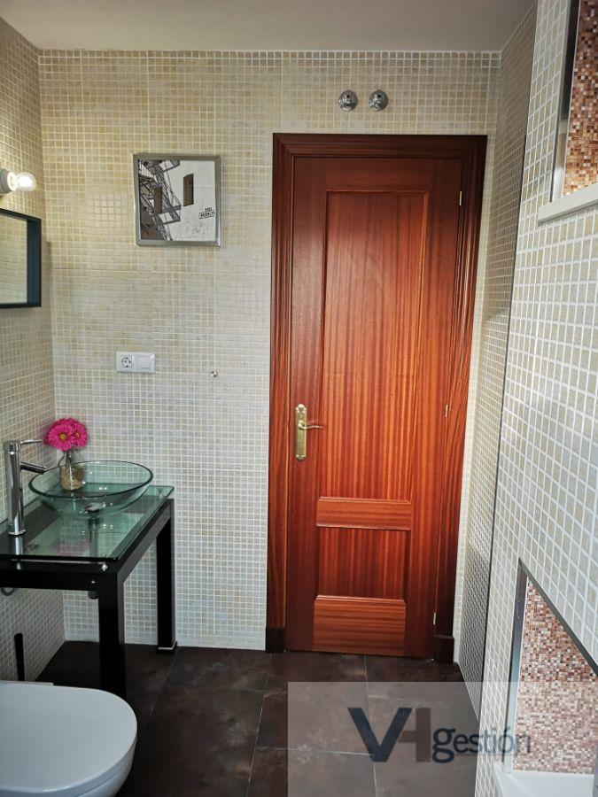 For sale of penthouse in Villamartín