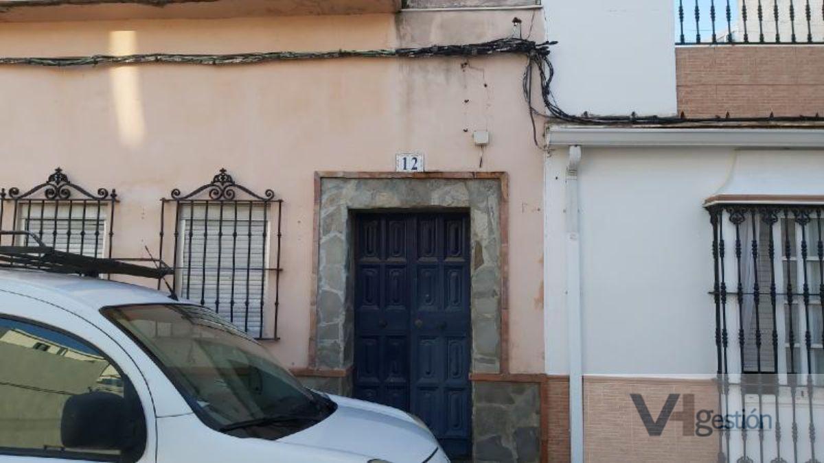 For sale of flat in Villamartín