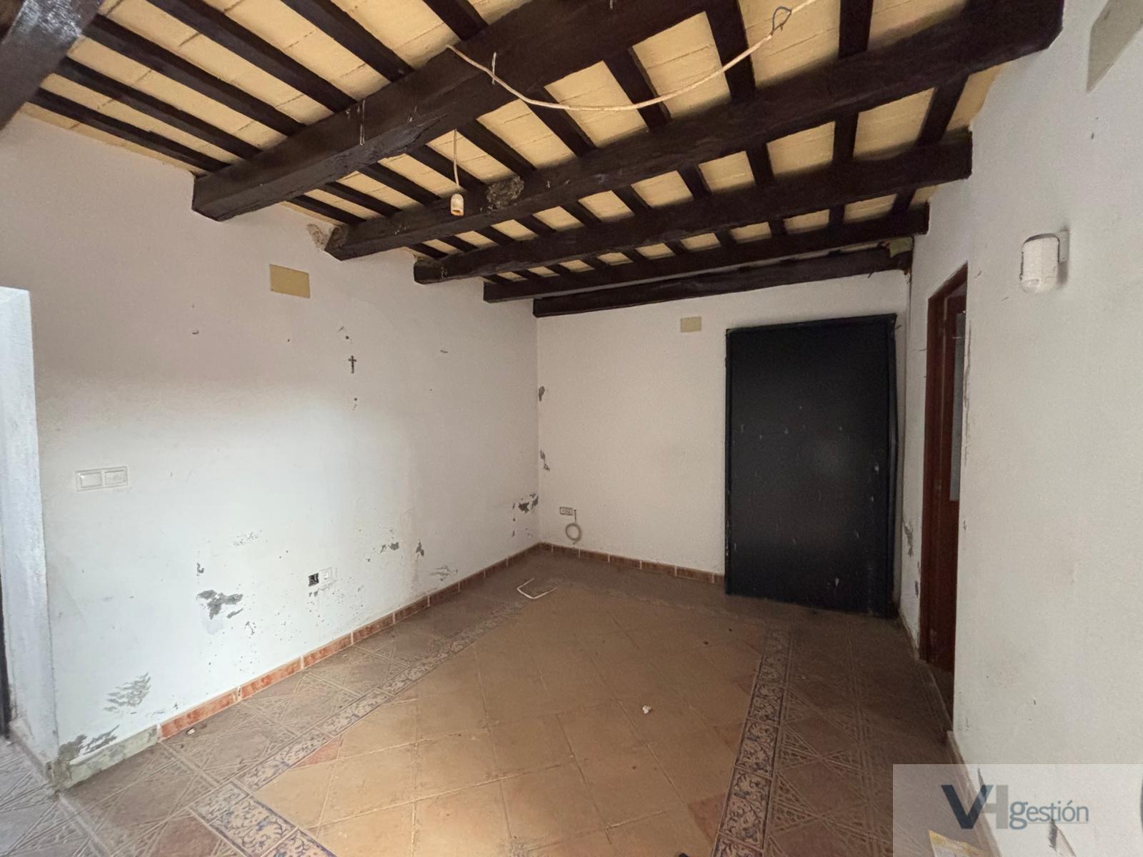 For sale of house in Bornos