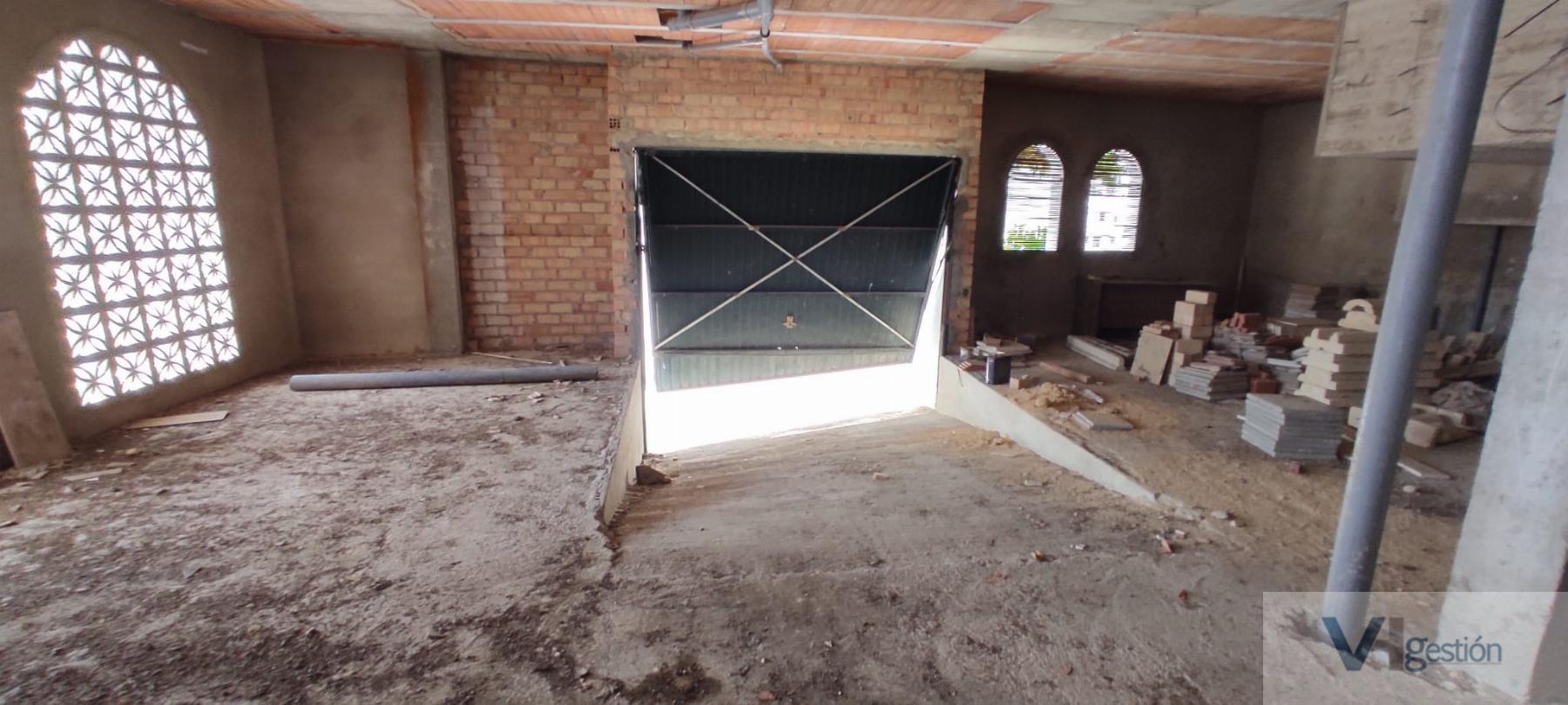 For sale of garage in Arcos de la Frontera