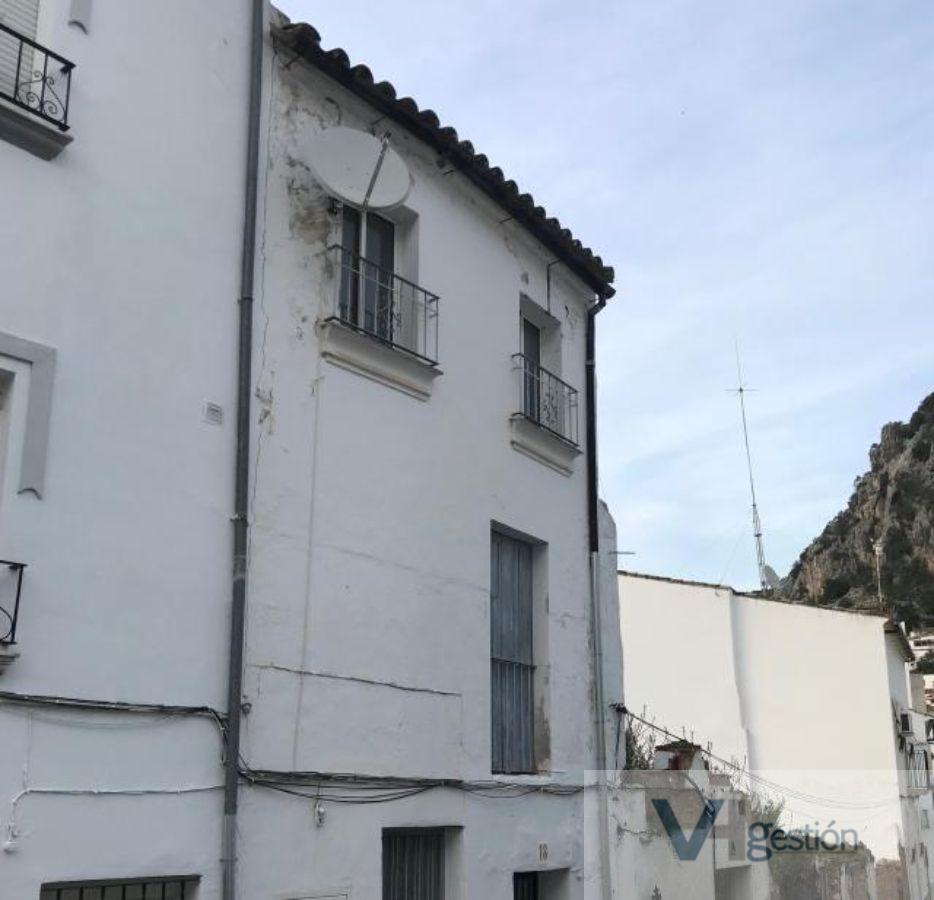 For sale of house in Ubrique