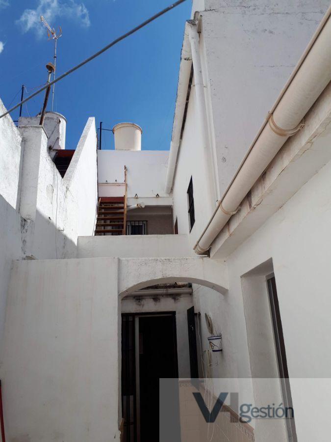 For sale of house in Villamartín